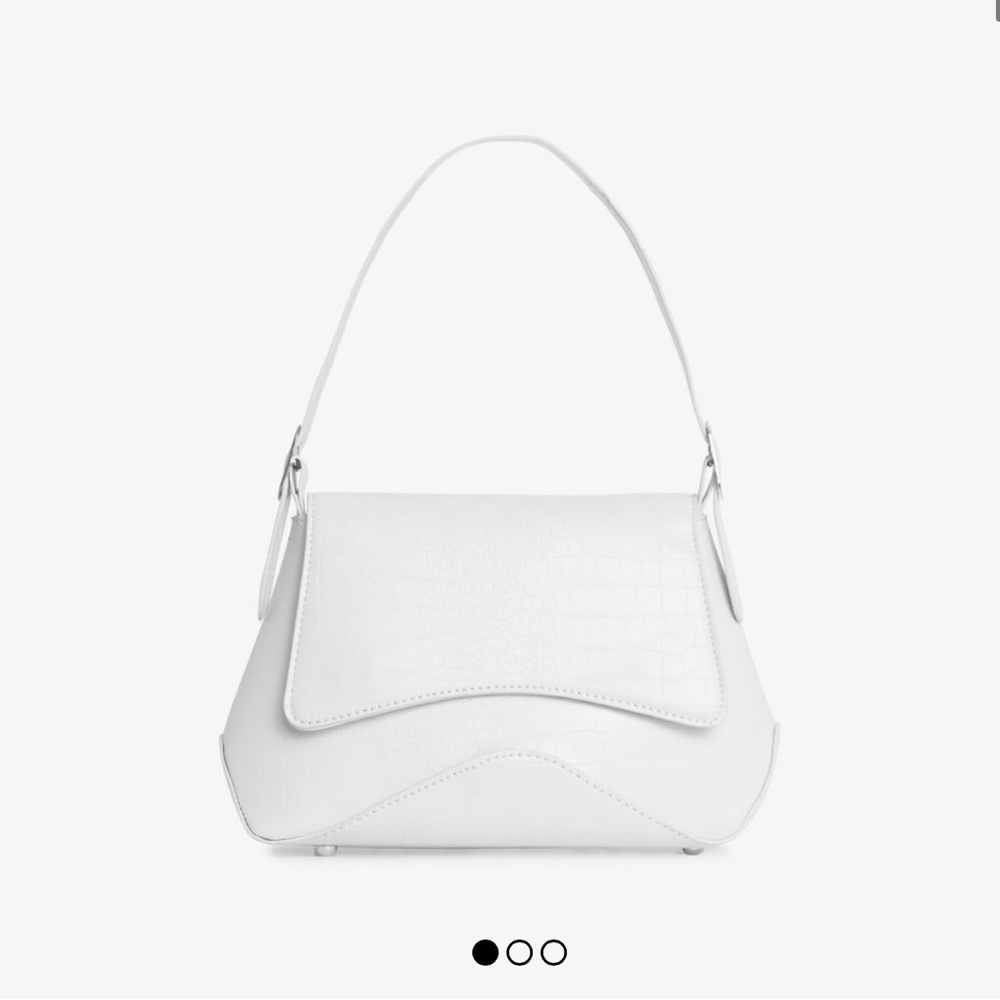 NWT EGO KENNEDY SHAPED SHOULDER BAG IN WHITE CROC PRINT FAUX LEATHER